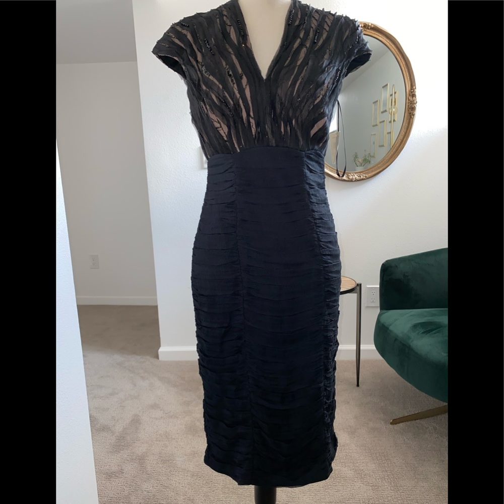 Tadashi Shoji new with tag dress  , size4.🌸🌿🌸🌿
